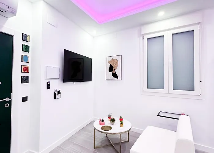 La Boutique Lux Trinidad * مالقة